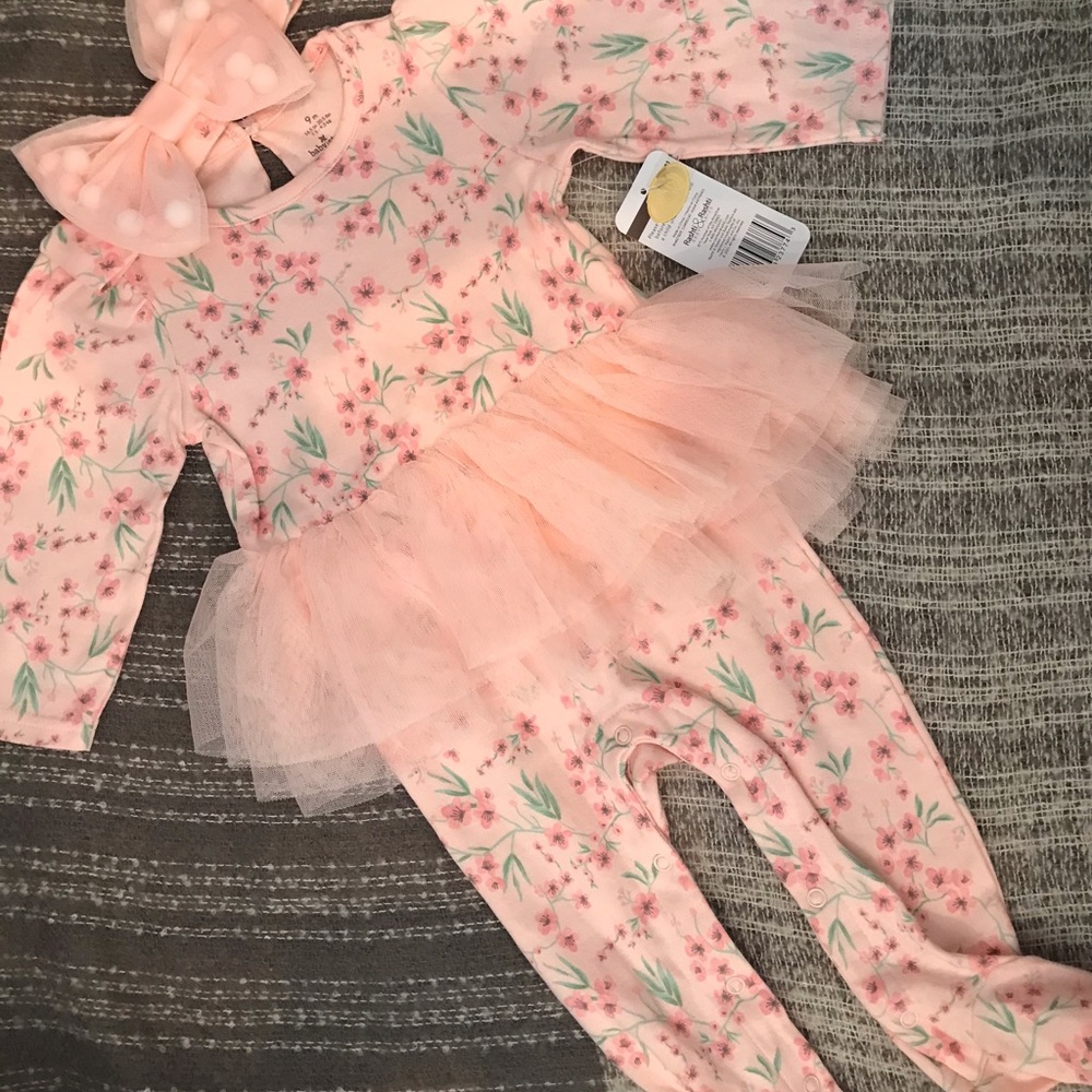 Girls 9 month footed one piece NWT